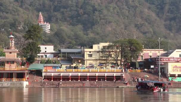 Rishikesh Indie Circa Marca 2019 Piękny Widok Rzekę Ganga Nasypu — Wideo stockowe