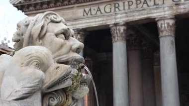 Roma, İtalya - Mayıs 2019. Fontana di Piazza della Rotonda manzarası.