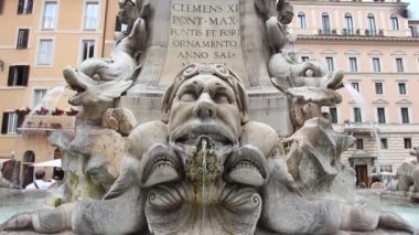 Roma, İtalya - Mayıs 2019. Fontana di Piazza della Rotonda manzarası.
