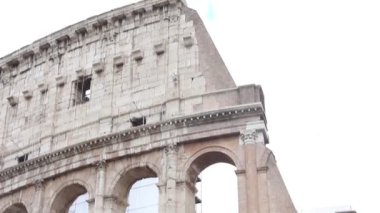 Roma, İtalya - Mayıs 2019. Roma'da Kolezyum Görünümü.