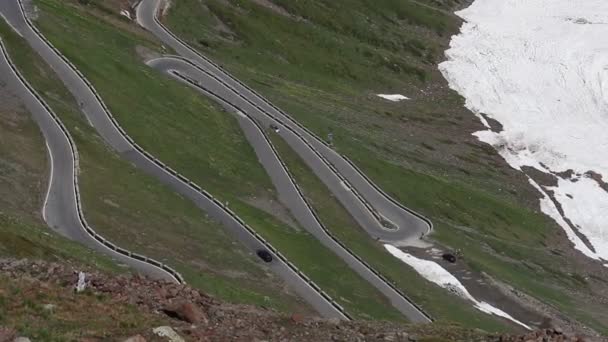 Prachtig Uitzicht Bergweg Naar Stelvio Pas Passo Del Stelvio Italiaanse — Stockvideo