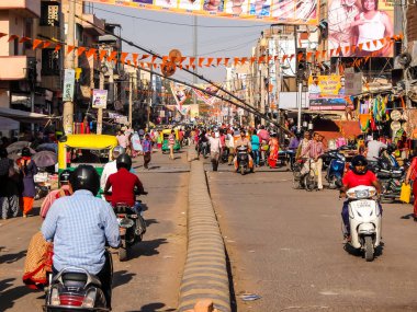 Bikaner, Hindistan - Mart 2018. Bikaner 'de sokak trafiği.