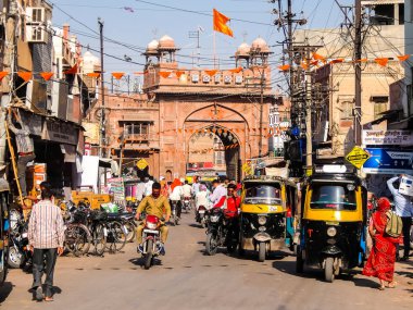 Bikaner, Hindistan - Mart 2018. Bikaner 'de sokak trafiği.