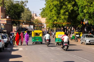 Bikaner, Hindistan - Mart 2018. Bikaner 'de sokak trafiği.