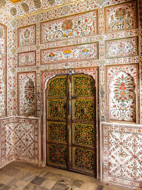 Bikaner, Hindistan - Mart 2018. Junagarh fort güzel mimarisi.
