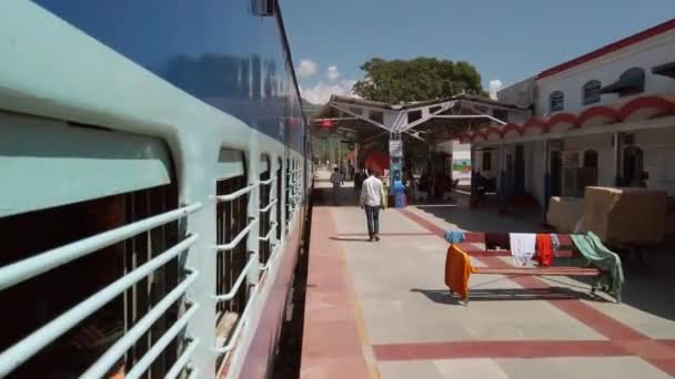 Rishikesh India Circa Septiembre 2019 Tren Que Llega Estación Ferrocarril — Vídeos de Stock