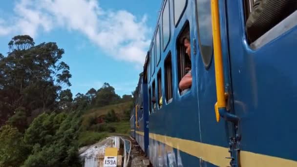 Coonoor Tamil Nadu Indien Cirka December 2019 Nilgiri Bergbana Går — Stockvideo