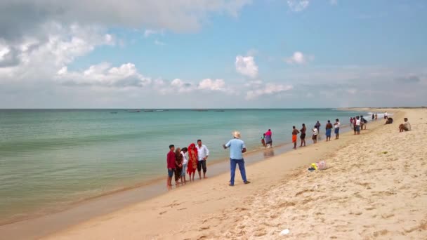 Rameshwaram Hindistan Aralık 2019 Turistler Küçük Dhanushkodi Köyünü Ziyaret Ediyorlar — Stok video