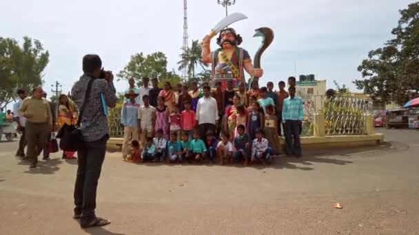 Mysore India Circa Dicembre 2019 Devoti Visitano Tempio Sri Chamundeshwari — Video Stock