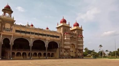 Mysore, Hindistan - 25 Aralık, 2017. Mysore sarayının manzarası.