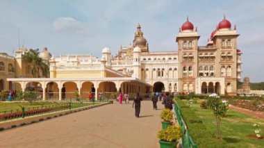 Mysore, Hindistan - 25 Aralık, 2017. Mysore sarayının manzarası.