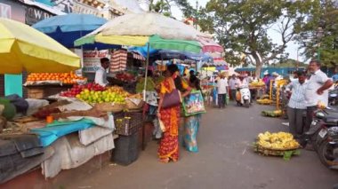Mysore, Hindistan - Aralık 2019. Mysore 'daki Devaraja Pazarı manzarası.