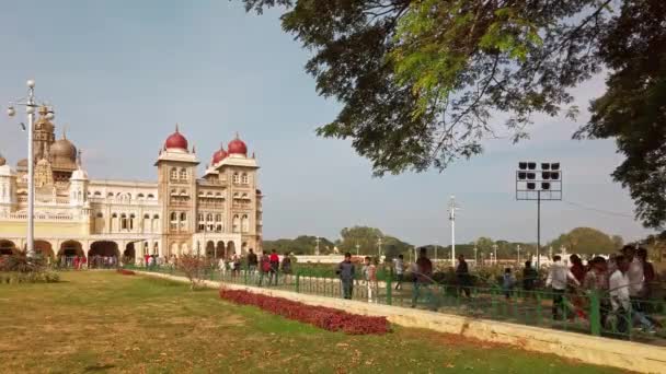 Mysore Índia Circa Dezembro 2019 Turistas Visitam Mysore Palácio — Vídeo de Stock