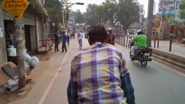 Varanasi Indien Circa Oktober 2019 Straßenverkehr Auf Den Überfüllten Straßen — Stockvideo