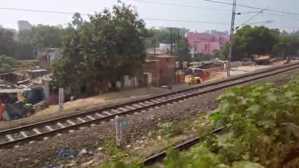 Варанаси Индия Октябрь 2019 Года Вид Снаружи Местного Поезда Варанаси — стоковое видео