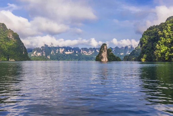 Dzień Piękny Dom Khao Sok Park Narodowy Suratthani Tajlandia — Zdjęcie stockowe