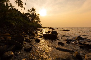 Genel Bakış Kood Adası (Koh Kood) bulunan Tayland doğu kesiminde ilk gezisi, çok güzelmiş.