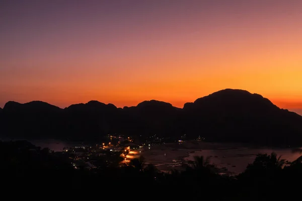 Phi Phi Don Akşam Phi Phi Island Krabi Tayland Twilight — Stok fotoğraf