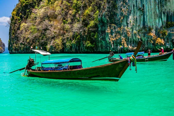 Πάρτε Μια Βάρκα Για Δείτε Την Ομορφιά Του Phi Phi — Φωτογραφία Αρχείου