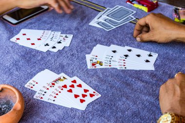Iskambil kağıtları ile serbest zaman aktiviteleri