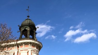 zaman atlamalı Barok tarzı - ayrıntı evin üstündeki evi ile