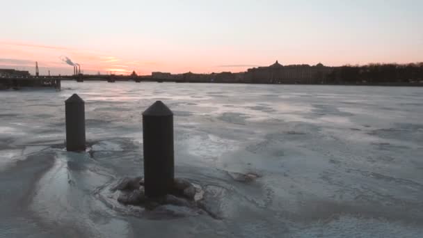 Rio Neva Congelado São Petersburgo Pôr Sol — Vídeo de Stock