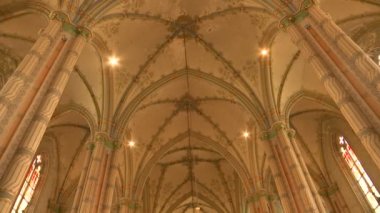 Katolik kilisesi içinde - yere tavandan tilt ateş