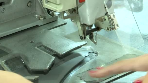 Máquinas Costura Automatizadas Processo Produção — Vídeo de Stock