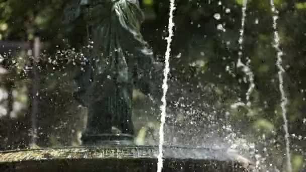 Detail Iron Fountain Splashing Water Slow Motion — Stock Video