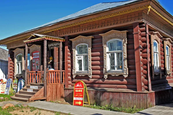 ムィシュキン ロシア連邦 2017 ロシアの地域の小さな歴史的な町の建築 伝統的な歴史ある木造住宅 — ストック写真