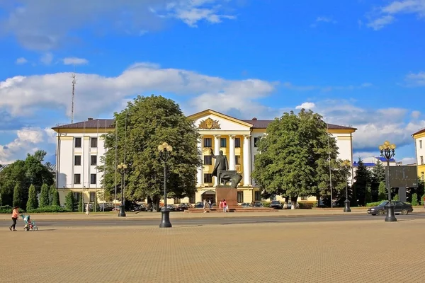 Praça central de Borisov, Bielorrússia — Fotografia de Stock