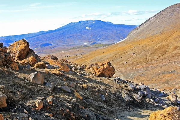 Mutnovsky vulkan in kamchatka halbinsel, russland — Stockfoto