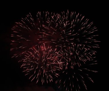 Renkli kutlama arka plan olarak havai fişek gösterisi