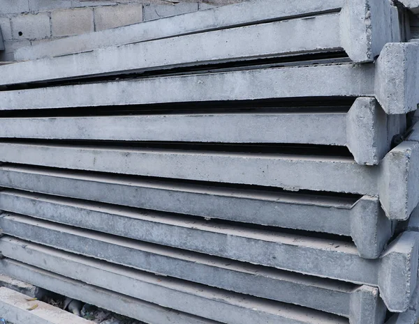 Prekast beton direklerin istifleme
