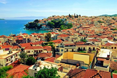 Yunanistan, Skiathos adası, Skiathos kasabası manzarası.