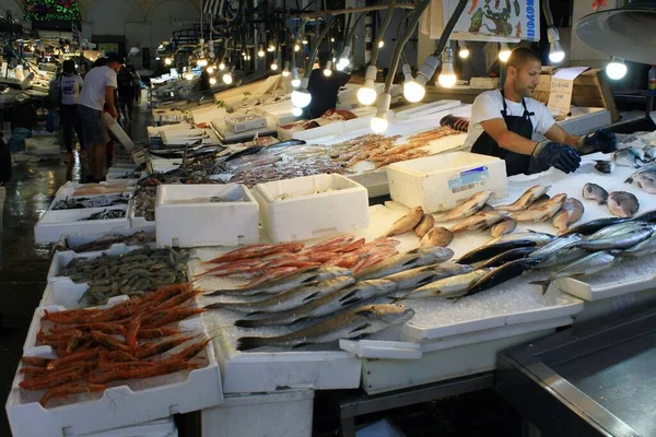 Grecia Atene Giugno 2020 Banchi Con Frutti Mare Nel Mercato — Foto Stock