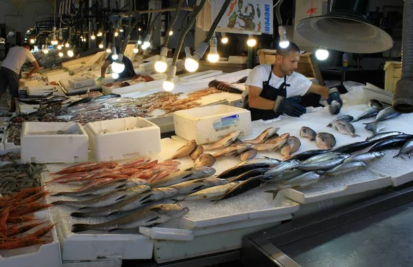 Grèce Athènes Juin 2020 Les Stands Fruits Mer Dans Marché — Photo