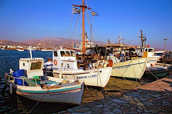 Řecko Ostrov Antiparos Rybářské Lodě Přístavu Města Antiparos Srpna 2010 — Stock fotografie