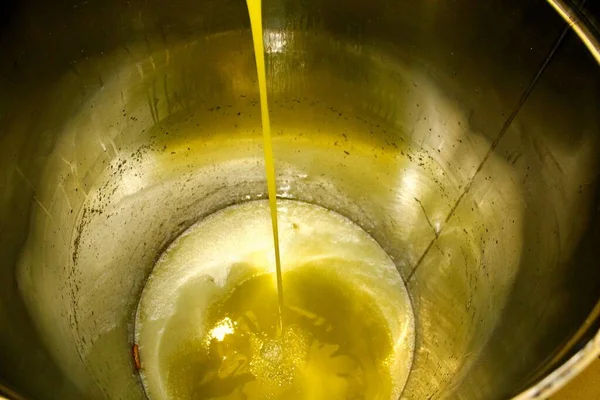 Extraktion Von Nativem Olivenöl Extra Der Olivenölmühle Griechenland — Stockfoto