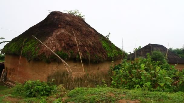 ベトナムの少数民族の伝統的な土地の家 — ストック動画