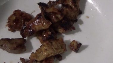 Lezzetli kızarmış tavuk tabağı