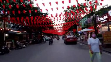 3 Eylül 2025. Chuvanan, Chi Linh, Hai Phong, Vietnam. Vietnam 'da yiyecek, meyve ve ev eşyaları satan geleneksel pazar