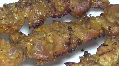 Izgara et şişleri.