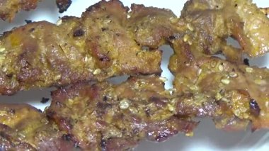 Izgara et şişleri.