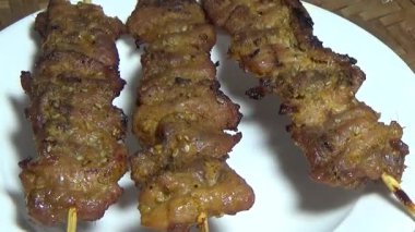 Izgara et şişleri.