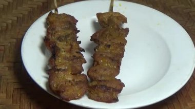 Izgara et şişleri.