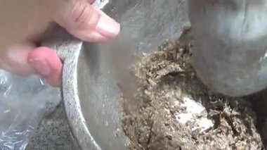 Çorba yapmak için tokmaklı yengeç