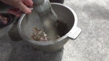 Çorba yapmak için tokmaklı yengeç