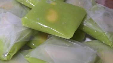 Geleneksel Vietnam yemekleri.