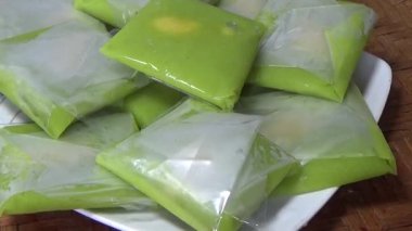 Geleneksel Vietnam yemekleri.